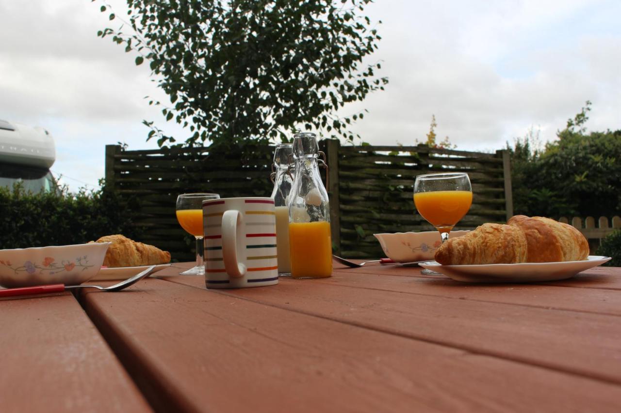 Stonehenge Campsite & Glamping Hotel Berwick St James Ngoại thất bức ảnh