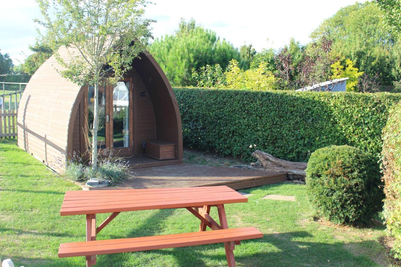 Stonehenge Campsite & Glamping Hotel Berwick St James Ngoại thất bức ảnh