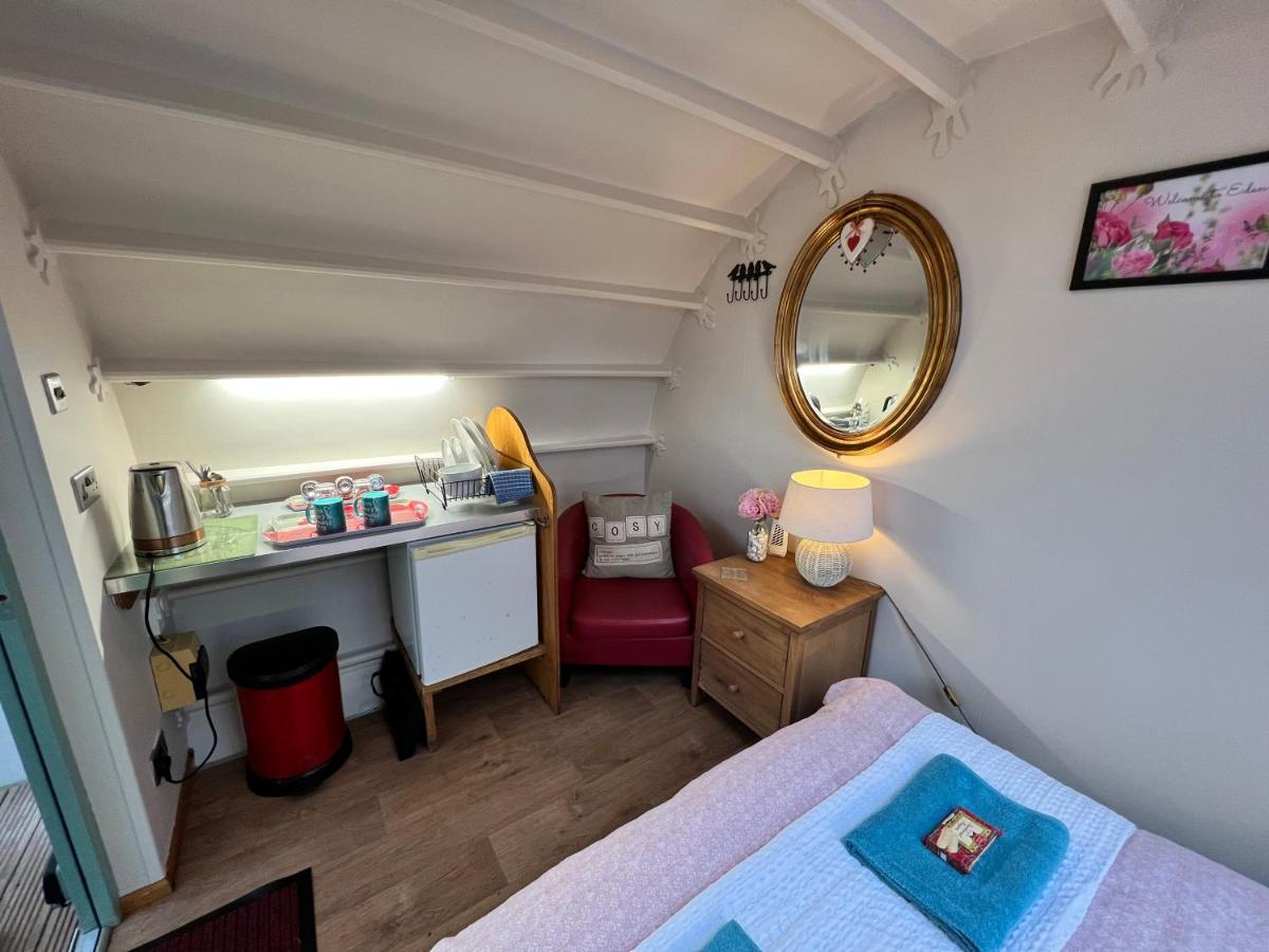 Stonehenge Campsite & Glamping Hotel Berwick St James Ngoại thất bức ảnh
