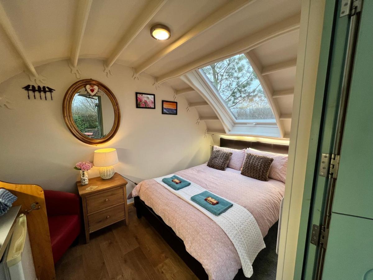 Stonehenge Campsite & Glamping Hotel Berwick St James Ngoại thất bức ảnh